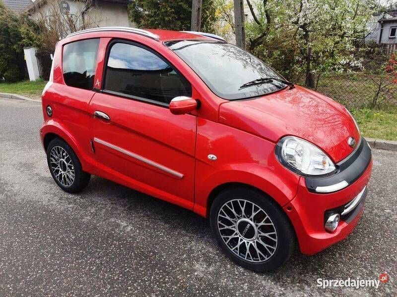 Czerwony Używany 2013 Microcar M.Go Hatchback | 38 500 zł - Obraz 1/4