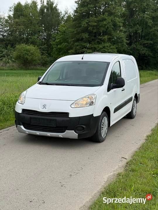 Biały Używany 2012 Peugeot Partner Minivan | 19 500 zł (Uczciwa cena) - Obraz 1/3