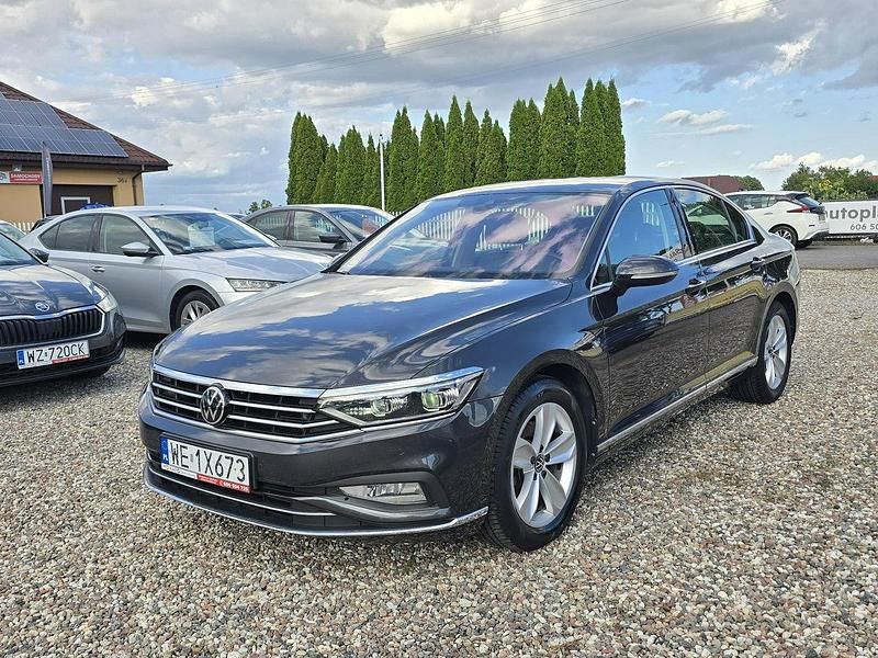 Szary Używany 2020 VW Passat Elegance Sedan/Limuzyna | 84 900 zł (Uczciwa cena) - Obraz 1/4
