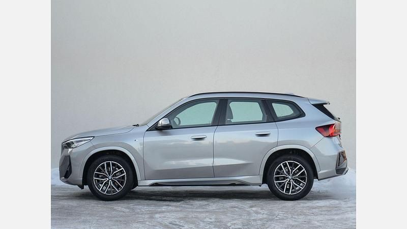 Używany BMW X1 Luxury Line 136 KM (100 kW) 2025 Srebrny space metalizowany SUV