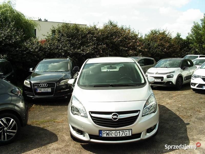 Srebrny Używany 2016 Opel Meriva Minivan | 31 900 zł (Uczciwa cena) - Obraz 1/4