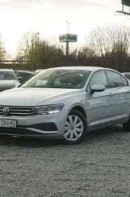 Używany VW Passat 150 KM (110 kW) 2022 Srebrny Sedan/Limuzyna