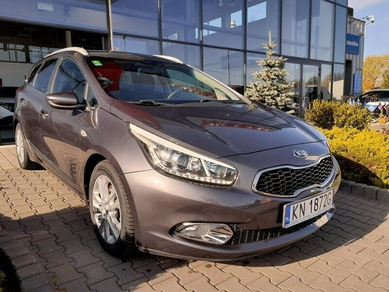 Grafitowy (metalik) Używany 2015 Kia Ceed Hatchback | 38 800 zł - Obraz 1/4