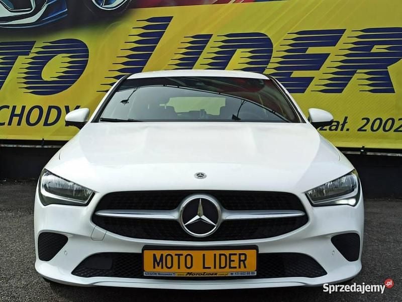 Biały Używany 2022 Mercedes CLA180 Sedan/Limuzyna | 91 500 zł - Obraz 1/4