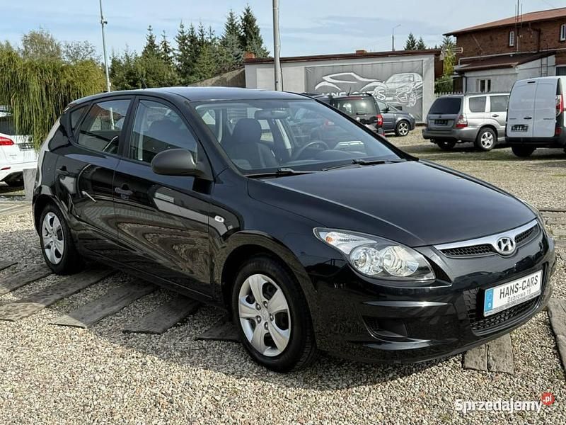 Czarny Używany 2009 Hyundai i30 Hatchback | 16 900 zł (Uczciwa cena) - Obraz 1/4