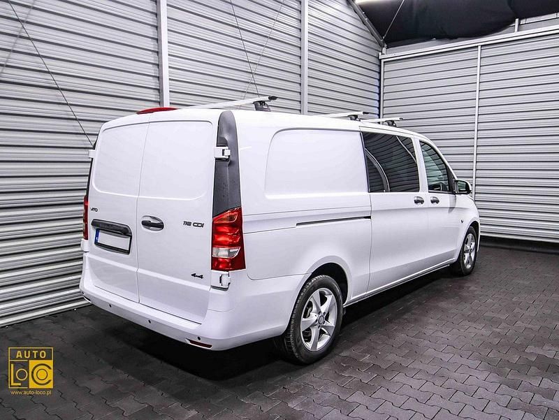Używany Mercedes Vito 163 KM (119 kW) 2017 Biały Van