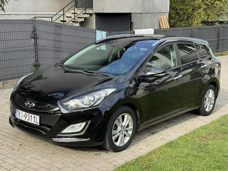 Czarny Używany 2014 Hyundai i30 Kombi | 24 900 zł (Uczciwa cena) - Obraz 1/4