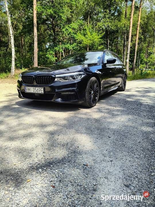 Czarny Używany 2018 BMW 530 Kombi | 130 000 zł (Drogi) - Obraz 1/4