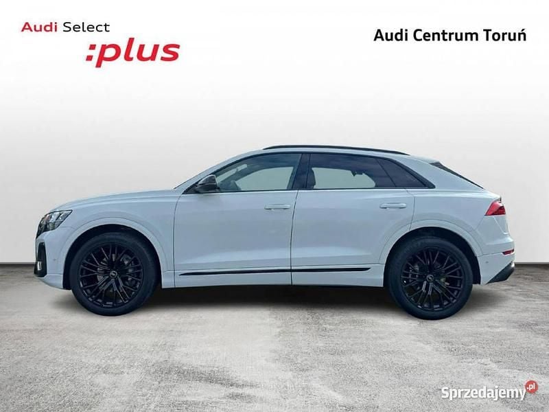Biały (metalik) Używany 2023 Audi Q8 Ambiente SUV | 399 900 zł - Obraz 1/4