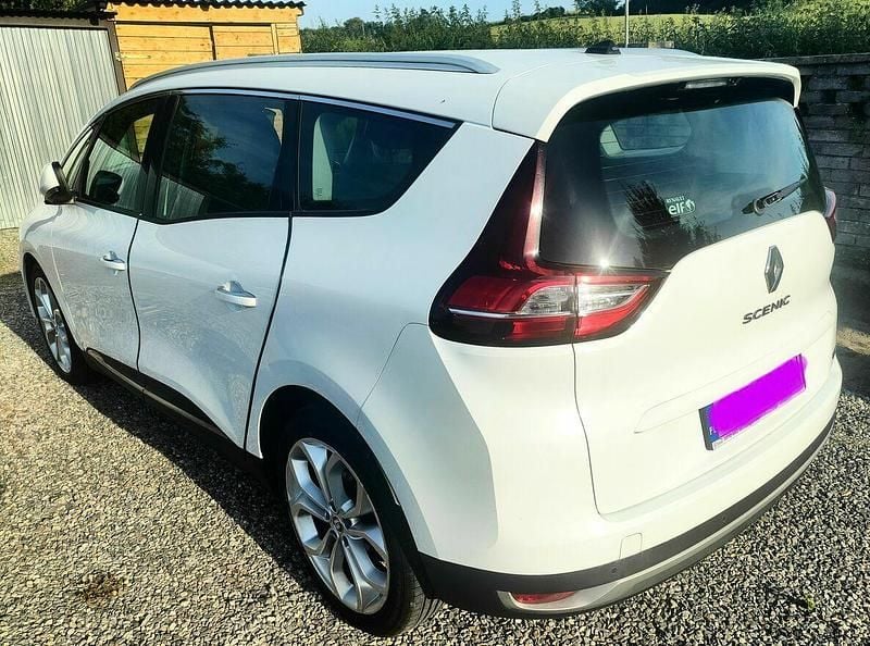 Biały Używany 2017 Renault Grand Scénic IV Minivan | 45 000 zł (Super Cena) - Obraz 1/4