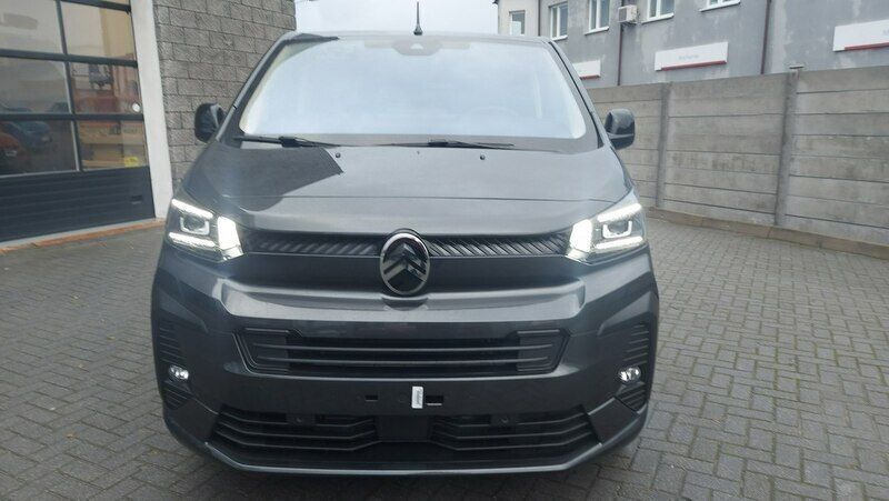 Używany Citroën Spacetourer 180 KM (132 kW) 2024 Szary (metalik) Minivan