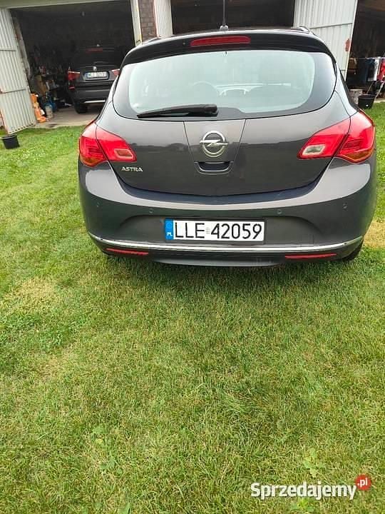 Używany 2013 Opel Astra Hatchback | 20 700 zł (Super Cena) - Obraz 1/4