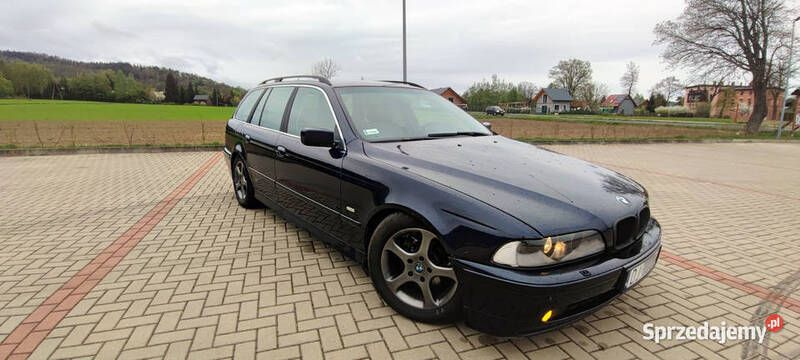 Używany BMW 525 2001 Granatowy Kombi