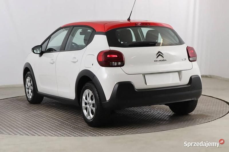 Używany Citroën C3 PureTech 2017 Biały Hatchback