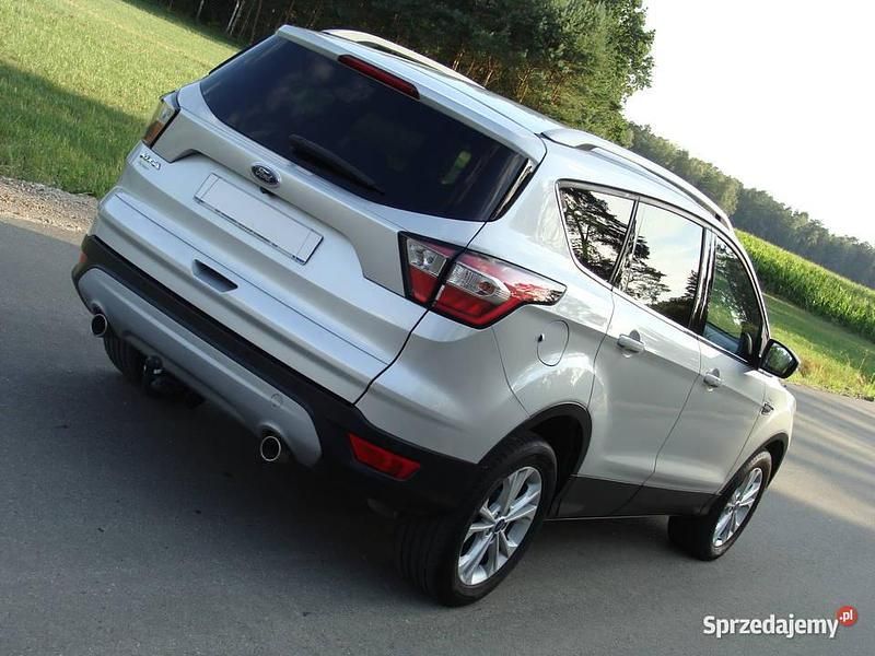 Używany Ford Kuga Titanium 2017 Srebrny SUV