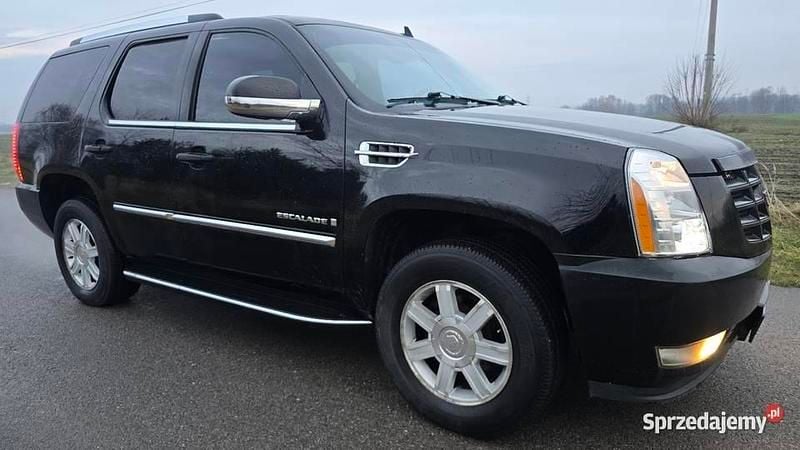 Używany Cadillac Escalade 2008 Czarny SUV