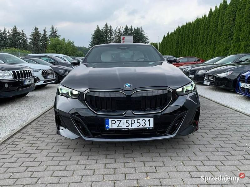 Szary Używany 2024 BMW 520 M Sport Sedan/Limuzyna | 245 000 zł - Obraz 1/4