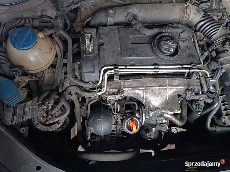 Używany VW Passat 2006 Granatowy Sedan/Limuzyna