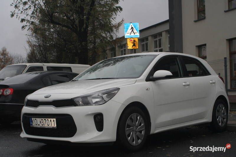 Biały Używany 2019 Kia Rio Hatchback | 48 900 zł (Uczciwa cena) - Obraz 1/4