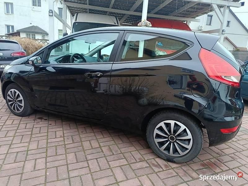 Używany Ford Fiesta 2009 Czarny Coupe