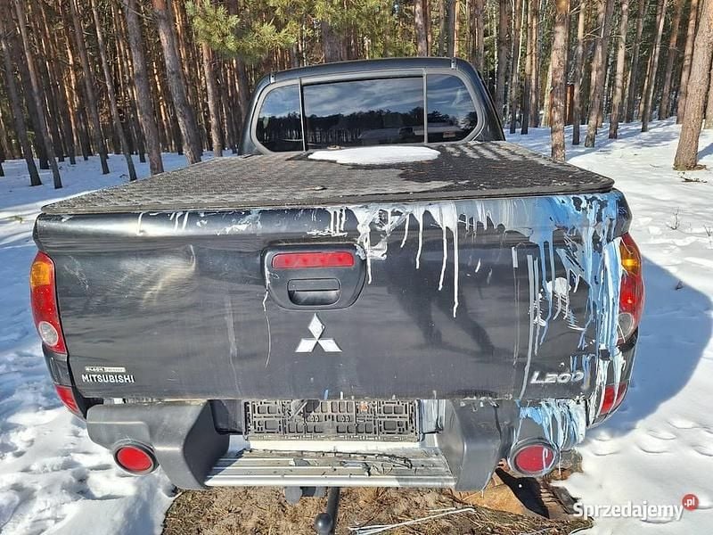 Używany Mitsubishi L200 2011 Pickup