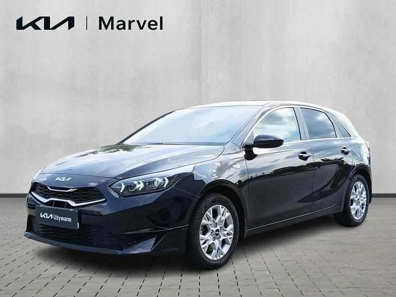 Czarny (metalik) Używany 2023 Kia Ceed Hatchback | 84 400 zł (Drogi) - Obraz 1/4