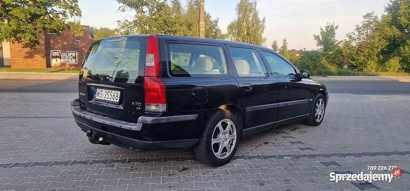 Czarny Używany 2002 Volvo V70 Kombi | 8900 zł - Obraz 1/4
