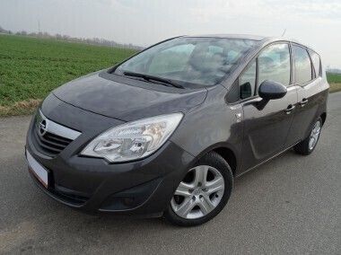 Szary Używany 2012 Opel Meriva Minivan | 23 900 zł (Dość drogi) - Obraz 1/4