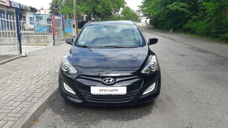 Używany Hyundai i30 90 KM (66 kW) 2013 Czarny Hatchback