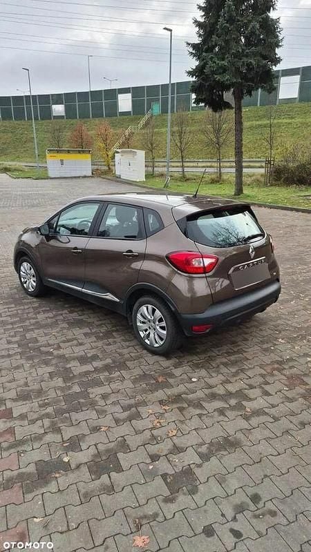 Używany Renault Captur Zen 90 KM (66 kW) 2015 Inny kolor SUV