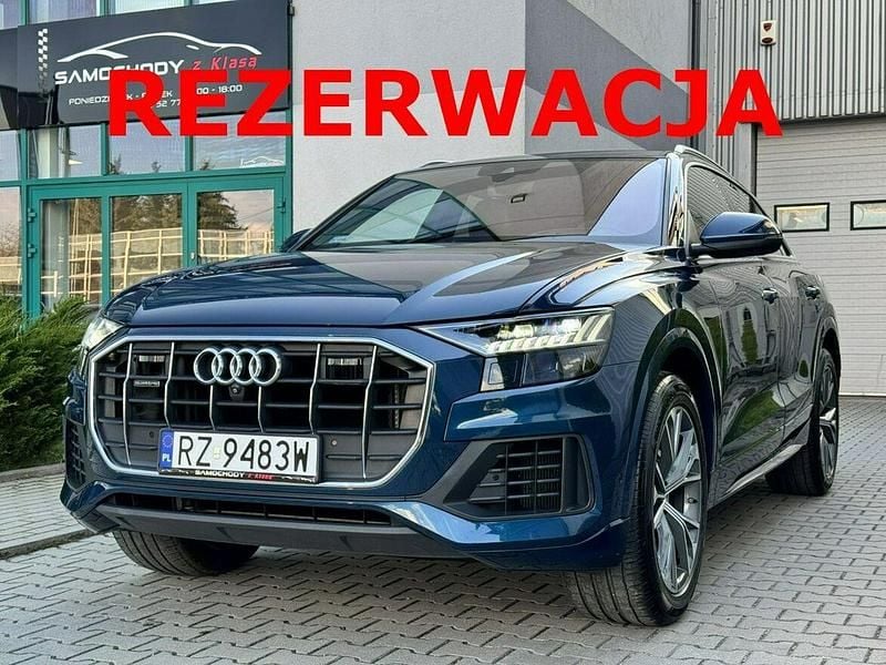 Niebieski Używany 2018 Audi Q8 Comfort SUV | 259 000 zł - Obraz 1/4