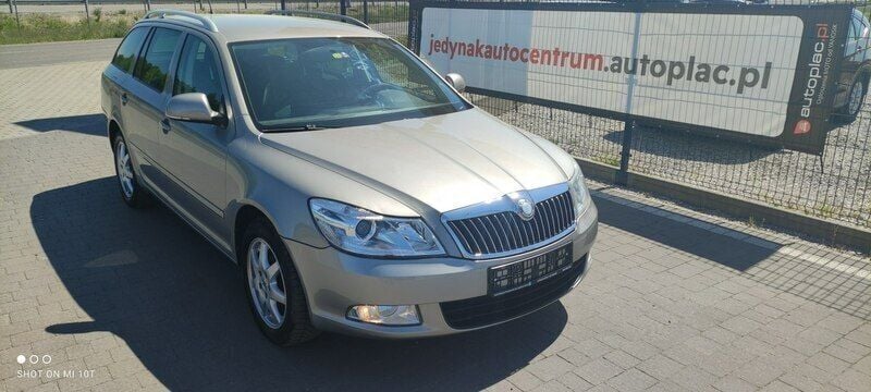 Złoty Używany 2010 Skoda Octavia Sedan/Limuzyna | 20 800 zł (Uczciwa cena) - Obraz 1/4
