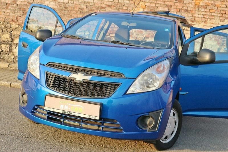 Używany Chevrolet Spark 68 KM (50 kW) 2011 Niebieski Hatchback