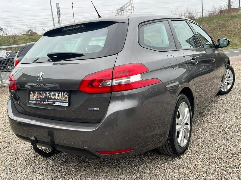 Używany Peugeot 308 SW 130 KM (95 kW) 2016 Szary Kombi