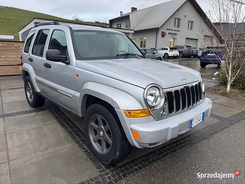 Używany Jeep Cherokee 2006 Srebrny SUV