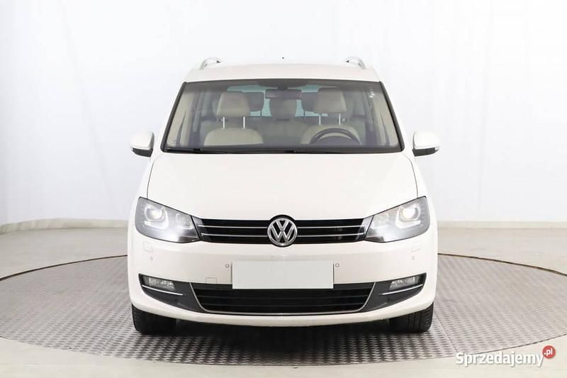 Biały Używany 2012 VW Sharan Minivan | 34 999 zł (Uczciwa cena) - Obraz 1/4