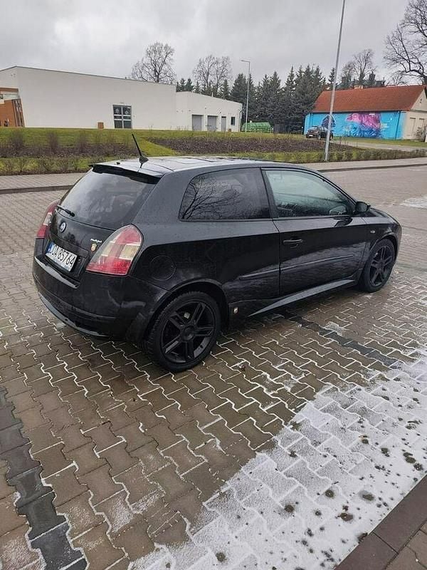 Używany Fiat Stilo 150 KM (110 kW) 2004 Czarny Hatchback