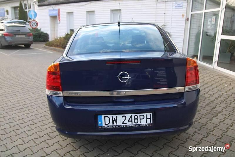 Używany Opel Vectra 2006 Granatowy