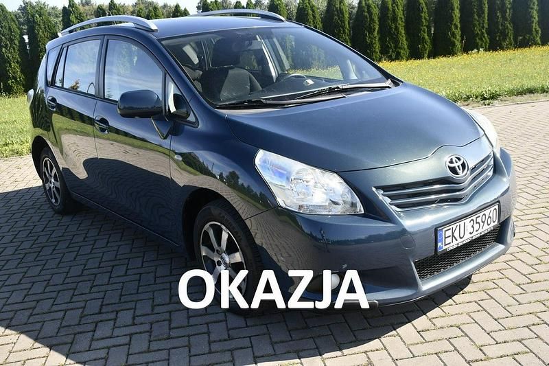 Inny kolor Używany 2010 Toyota Verso Minivan | 18 900 zł (Uczciwa cena) - Obraz 1/4