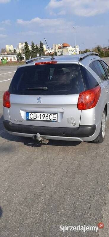 Srebrny Używany 2010 Peugeot 207 Kombi | 14 000 zł (Uczciwa cena) - Obraz 1/4