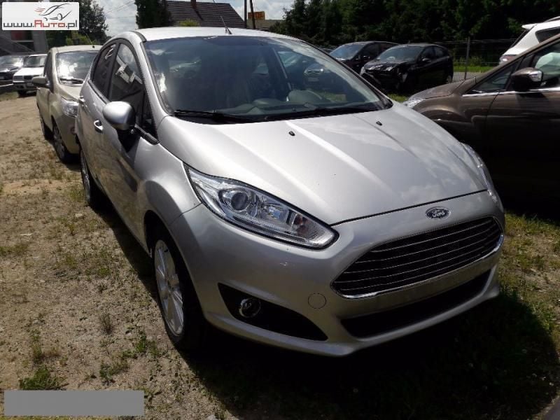 Używany Ford Fiesta Titanium 100 KM (73 kW) 2017 Srebrny (metalik) Hatchback