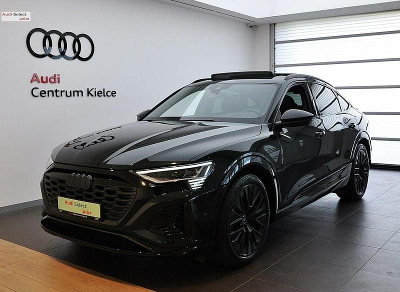 Zielony Używany 2023 Audi Q8 e-tron S-Line SUV | 289 980 zł - Obraz 1/4