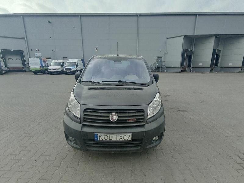 Czarny Używany 2011 Fiat Scudo Van | 10 500 zł (Super Cena) - Obraz 1/4
