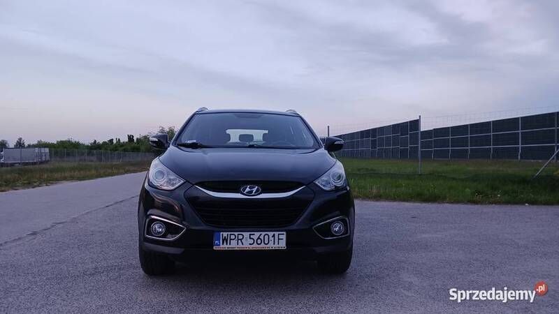 Czarny Używany 2010 Hyundai ix35 Comfort SUV | 34 900 zł (Uczciwa cena) - Obraz 1/4