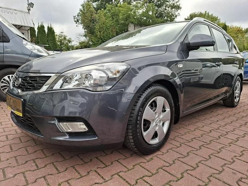 Czarny Używany 2010 Kia Ceed 2 Kombi | 10 900 zł (Super Cena) - Obraz 1/4