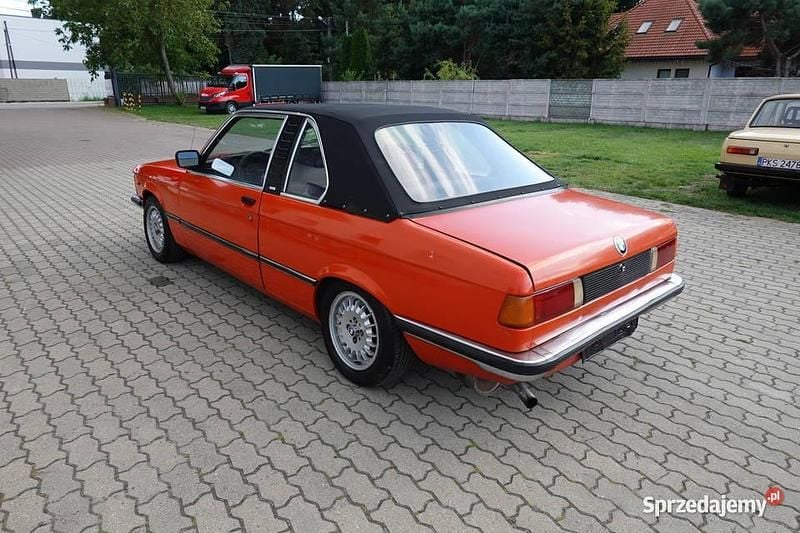 Używany BMW 320 1981 Czerwony Kabriolet