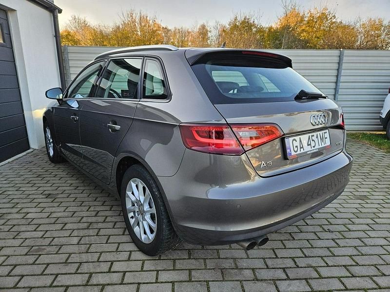 Używany Audi A3 Sportback 125 KM (91 kW) 2014 Brązowy Hatchback