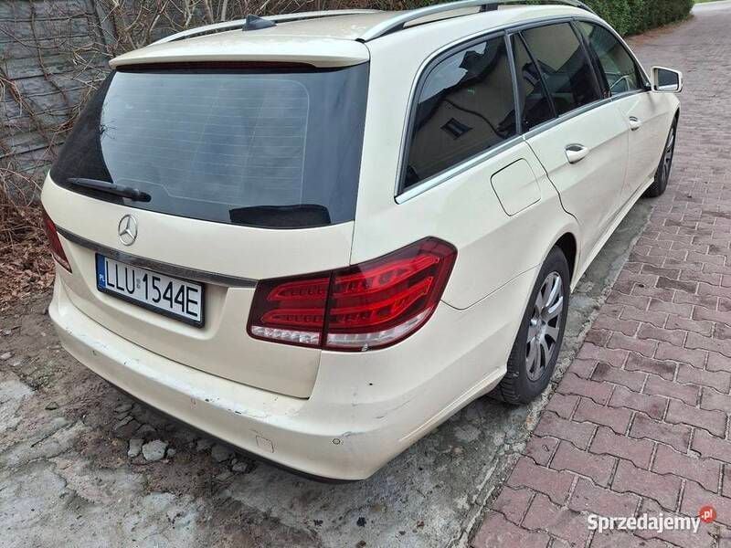 Żółty Używany 2013 Mercedes 200 Kombi | 26 500 zł - Obraz 1/4