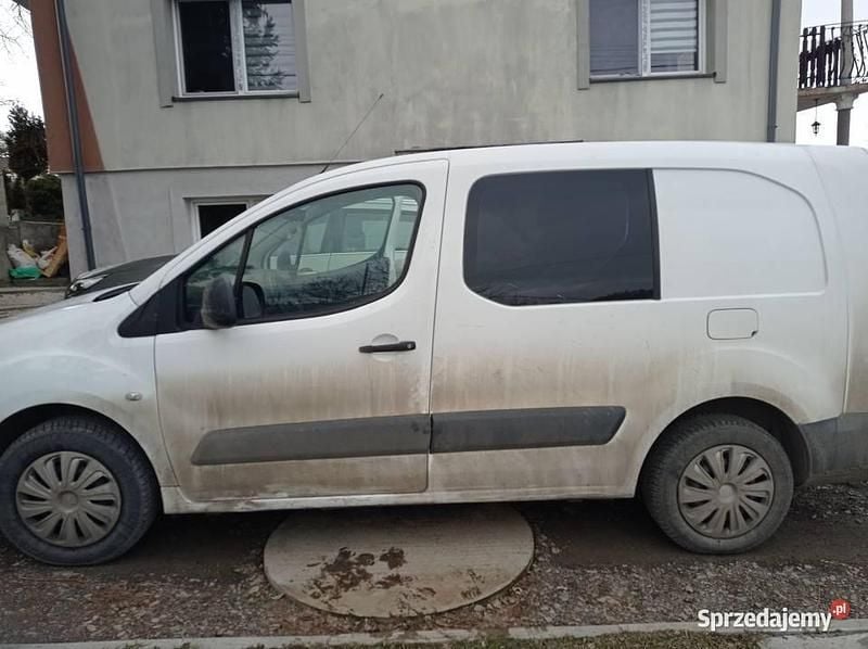 Używany 2013 Peugeot Partner Minivan | 20 500 zł (Uczciwa cena) - Obraz 1/4