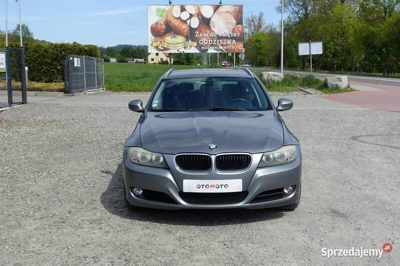 Szary Używany 2010 BMW 316 Kombi | 17 900 zł - Obraz 1/4